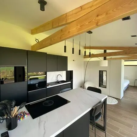 : Le Petit Appentis بيت للعطل *